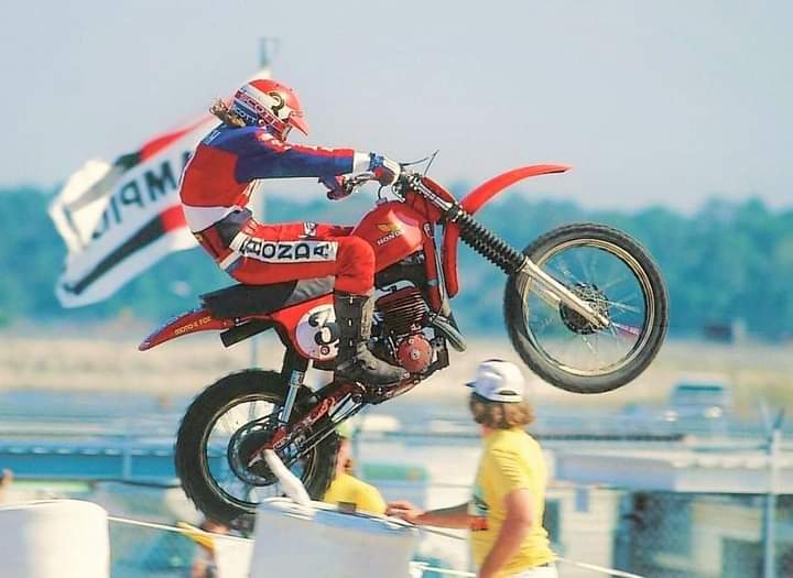 motos vertes miniatures / maquettes