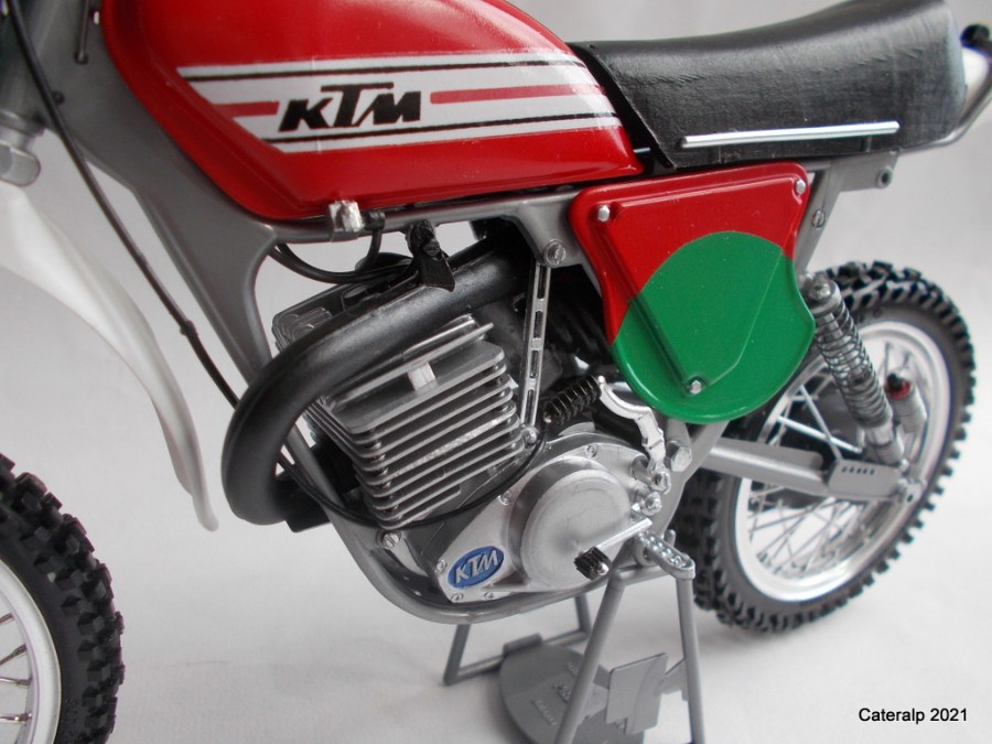 motos vertes miniatures / maquettes
