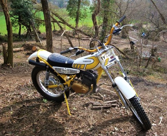 motos vertes miniatures / maquettes