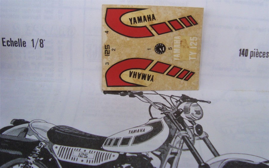 motos vertes miniatures / maquettes
