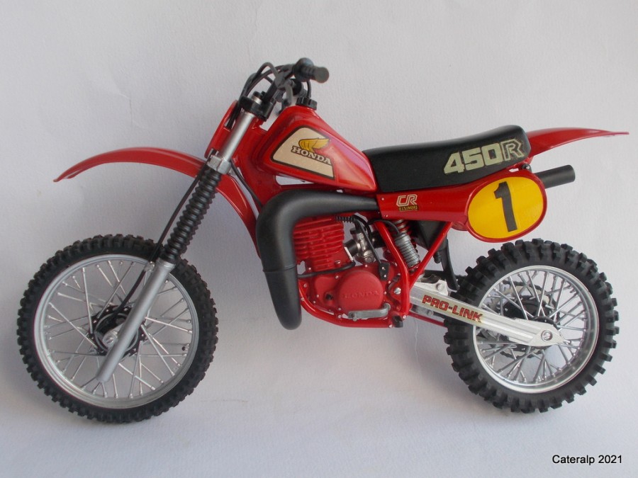 motos vertes miniatures / maquettes