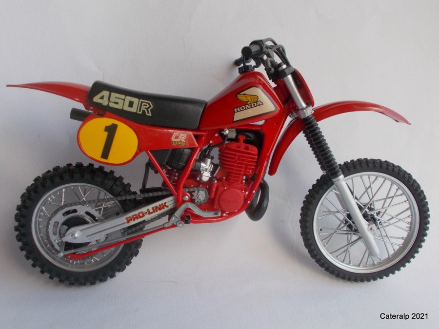 motos vertes miniatures / maquettes