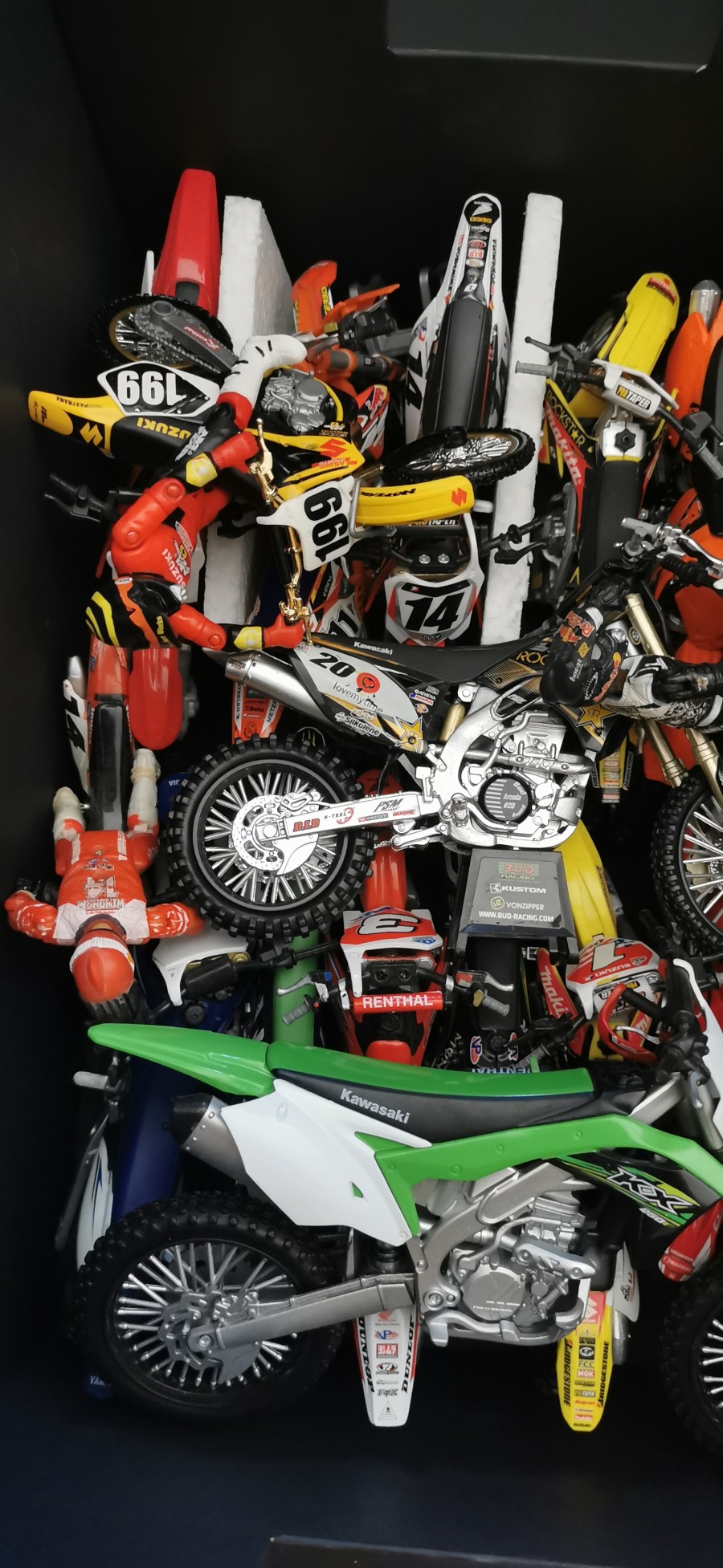 motos vertes miniatures / maquettes