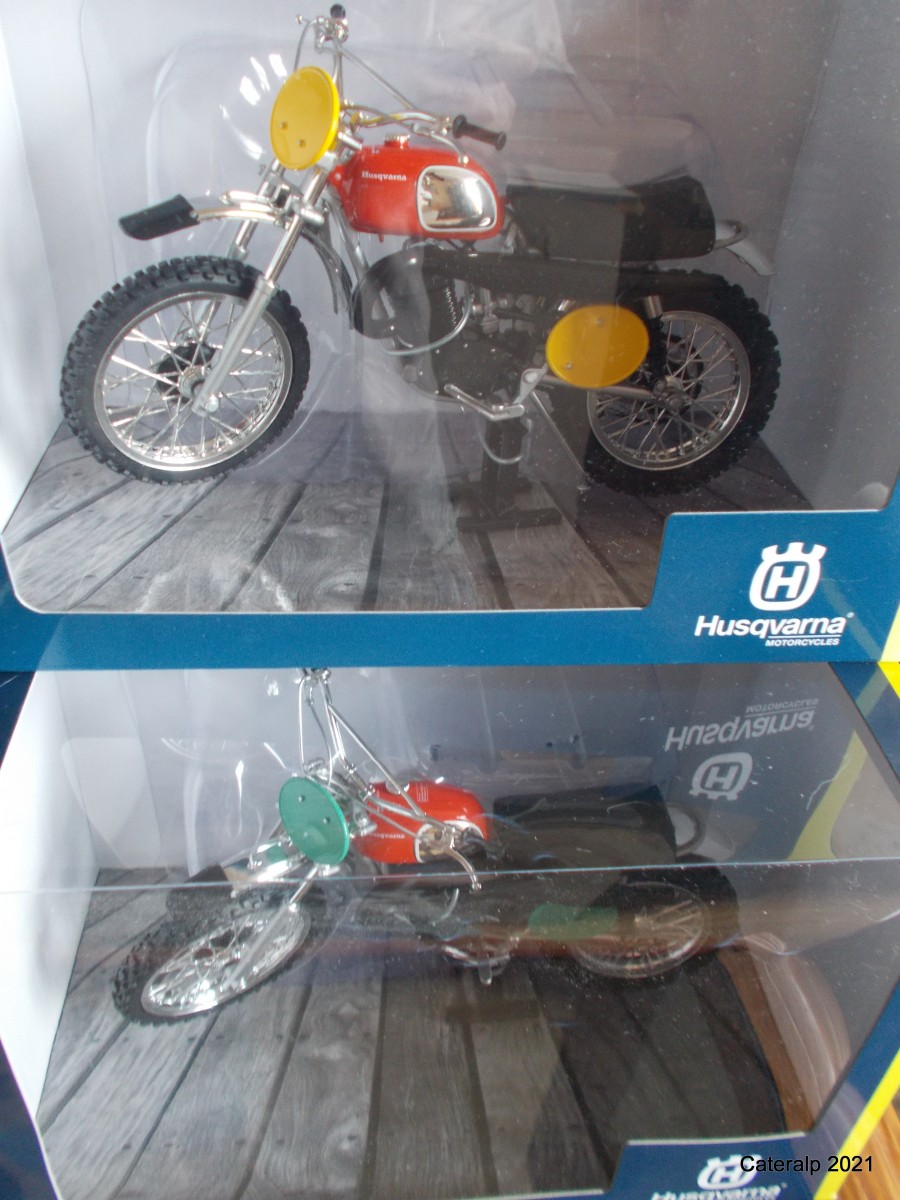 motos vertes miniatures / maquettes