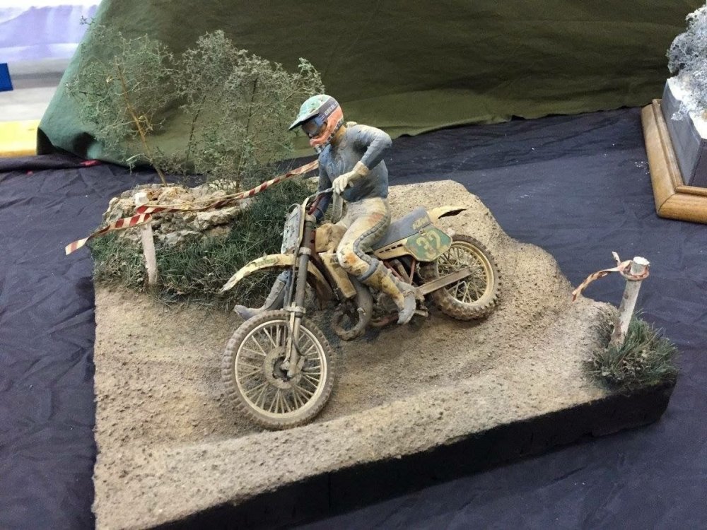 motos vertes miniatures / maquettes