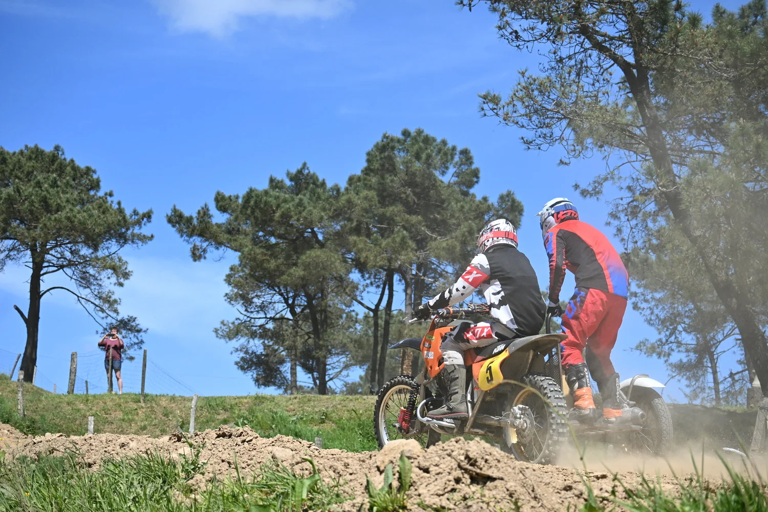 BIGNAN (56) MOTOCROSS 100% MOTOS ANCIENNES FFM LES 9 ET 10 MAI 2026.