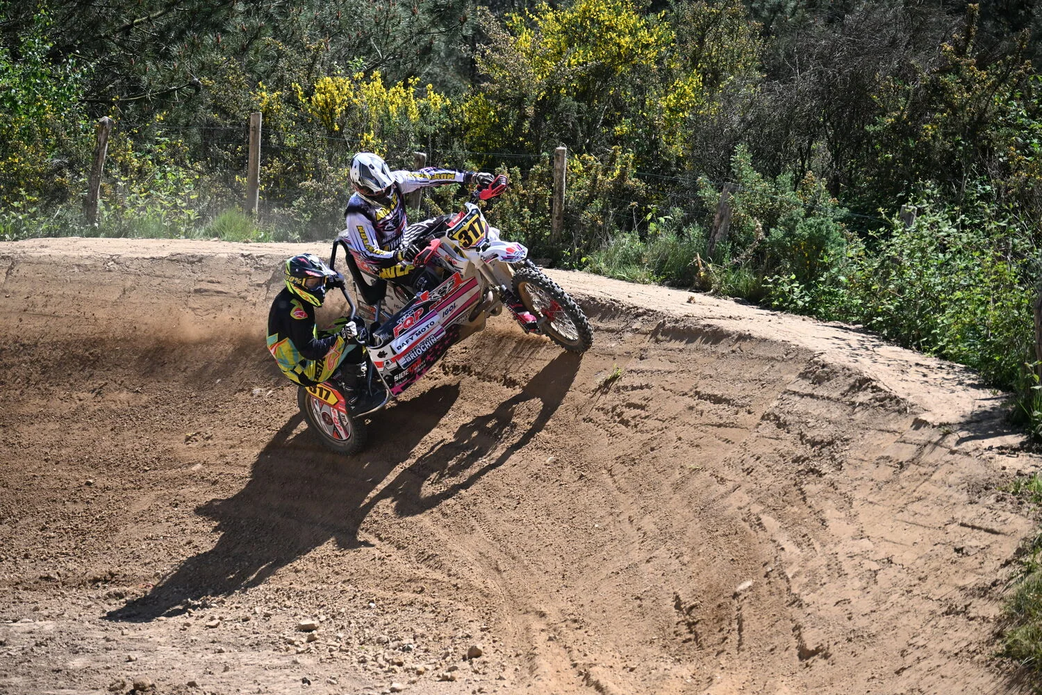 BIGNAN (56) MOTOCROSS 100% MOTOS ANCIENNES FFM LES 9 ET 10 MAI 2026.
