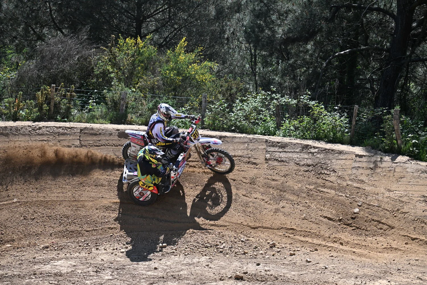 BIGNAN (56) MOTOCROSS 100% MOTOS ANCIENNES FFM LES 9 ET 10 MAI 2026.