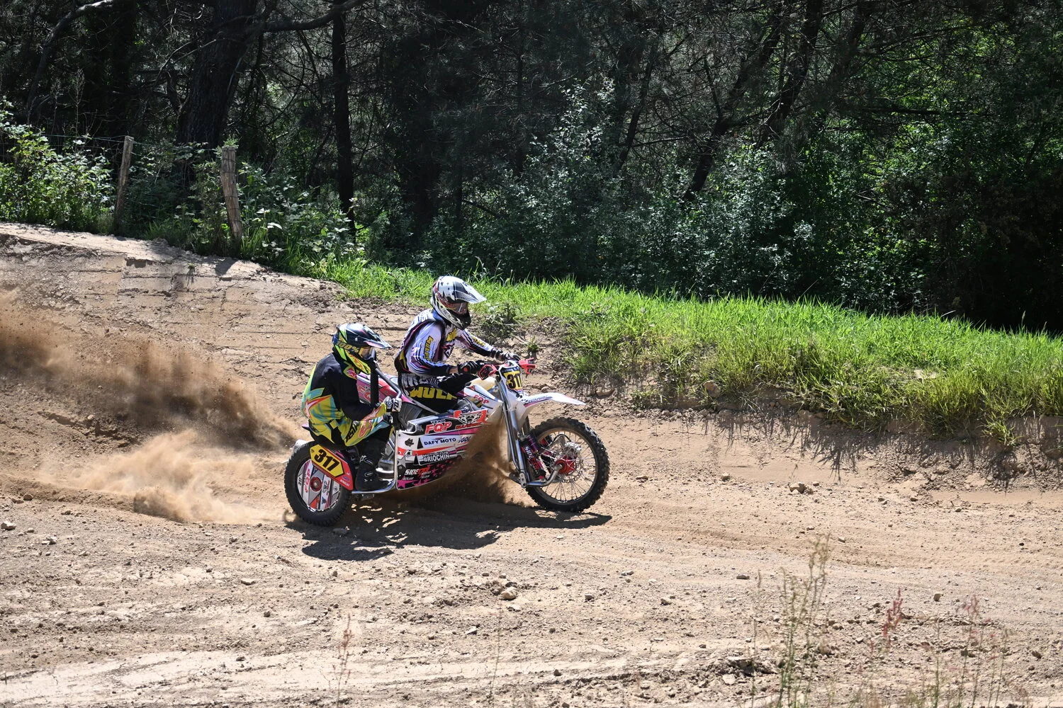 BIGNAN (56) MOTOCROSS 100% MOTOS ANCIENNES FFM LES 9 ET 10 MAI 2026.