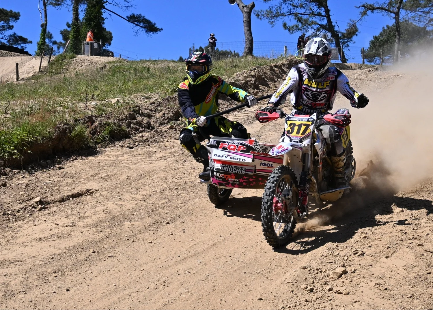 BIGNAN (56) MOTOCROSS 100% MOTOS ANCIENNES FFM LES 9 ET 10 MAI 2026.