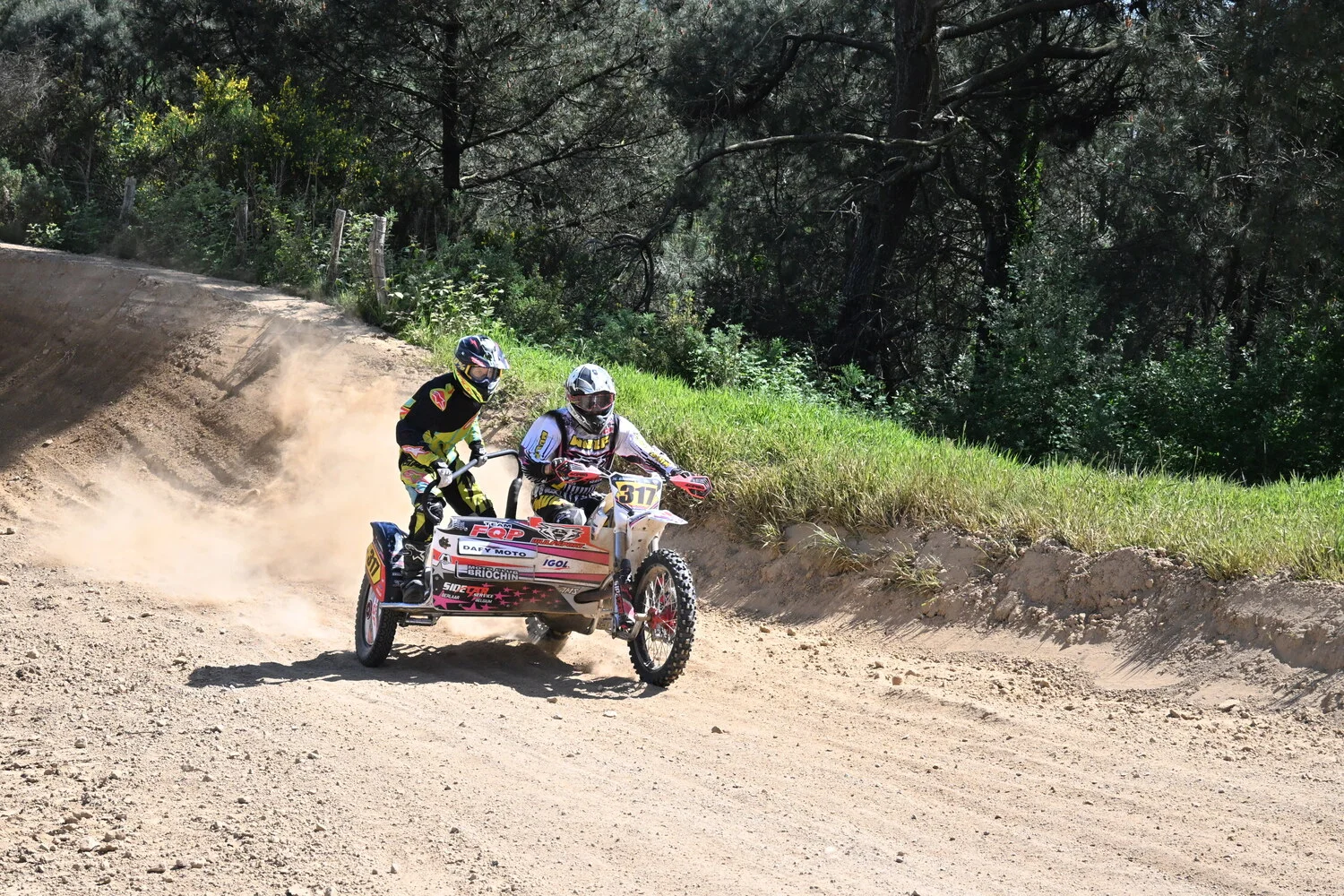 BIGNAN (56) MOTOCROSS 100% MOTOS ANCIENNES FFM LES 9 ET 10 MAI 2026.
