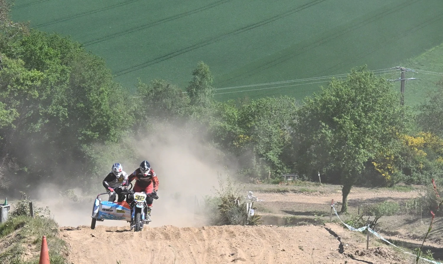BIGNAN (56) MOTOCROSS 100% MOTOS ANCIENNES FFM LES 9 ET 10 MAI 2026.