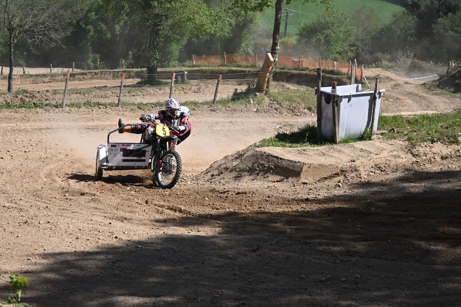 BIGNAN (56) MOTOCROSS 100% MOTOS ANCIENNES FFM LES 9 ET 10 MAI 2026.