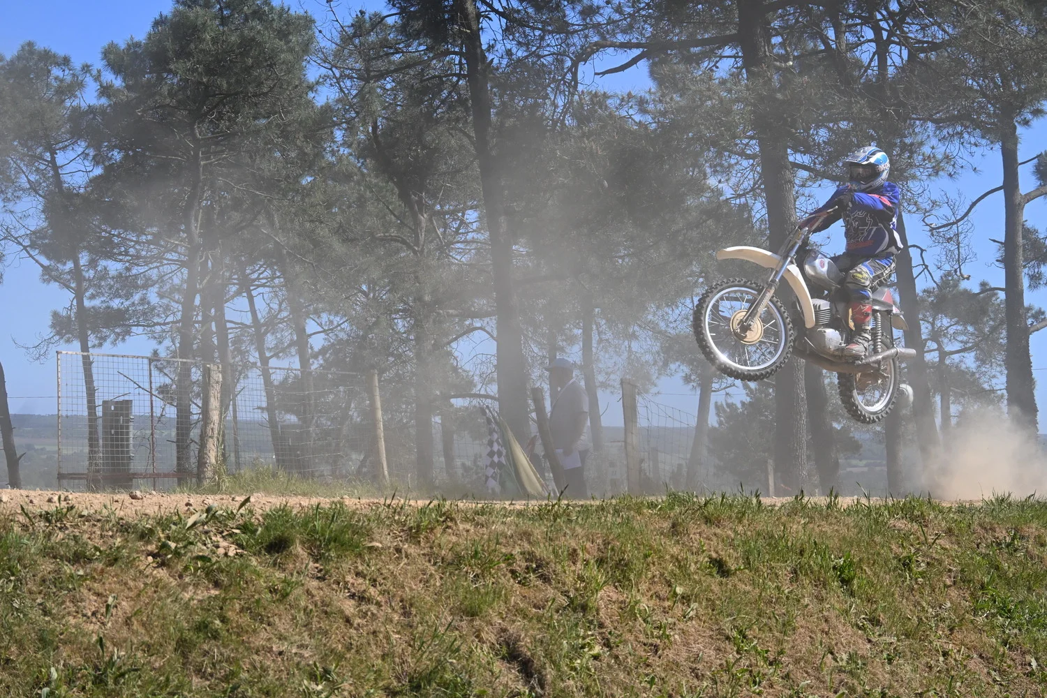 BIGNAN (56) MOTOCROSS 100% MOTOS ANCIENNES FFM LES 9 ET 10 MAI 2026.