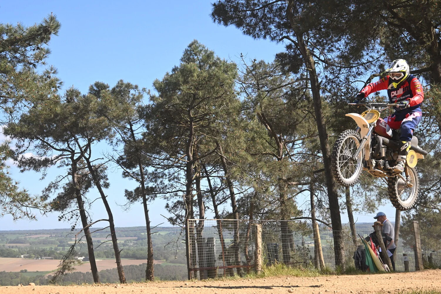 BIGNAN (56) MOTOCROSS 100% MOTOS ANCIENNES FFM LES 9 ET 10 MAI 2026.