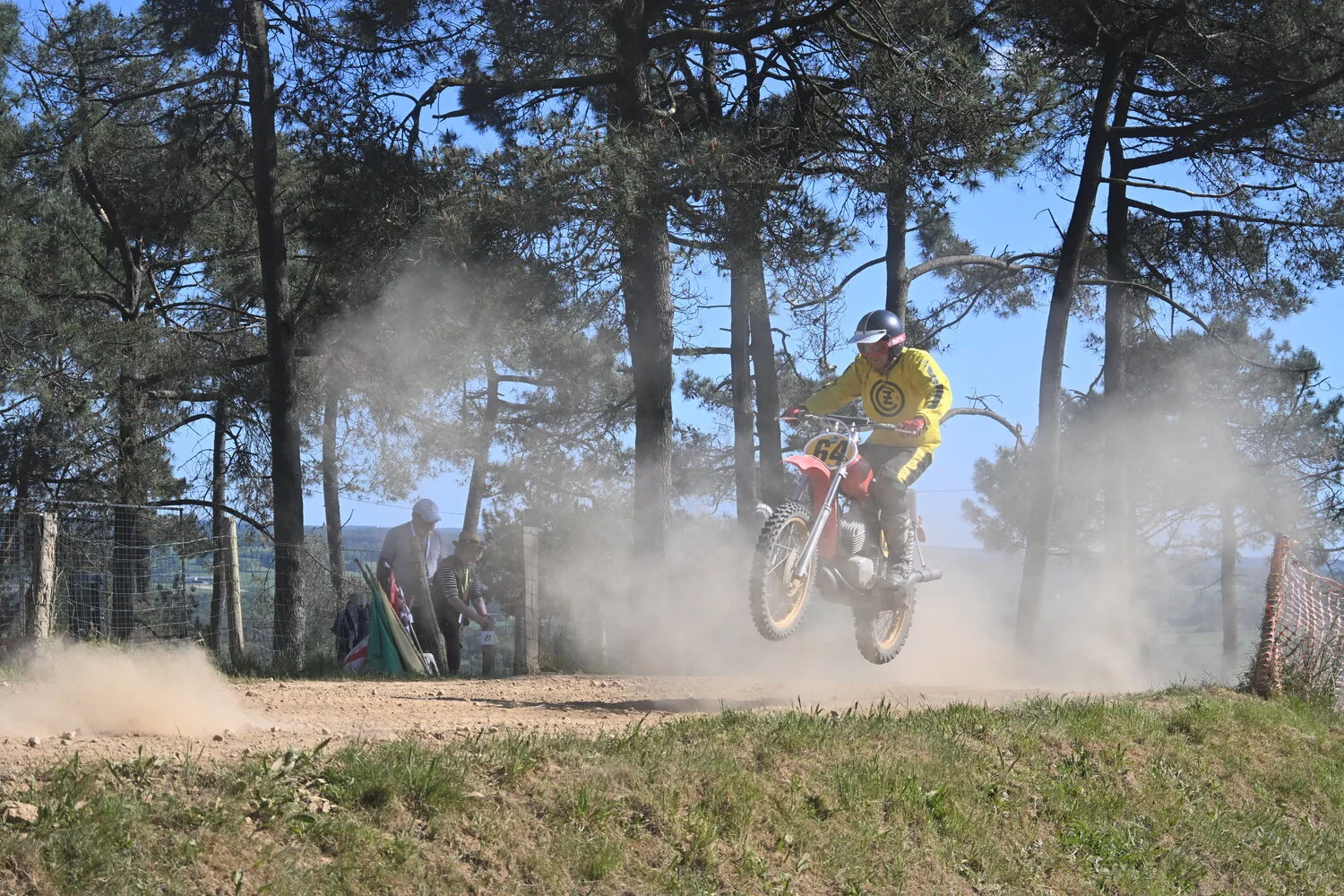BIGNAN (56) MOTOCROSS 100% MOTOS ANCIENNES FFM LES 9 ET 10 MAI 2026.