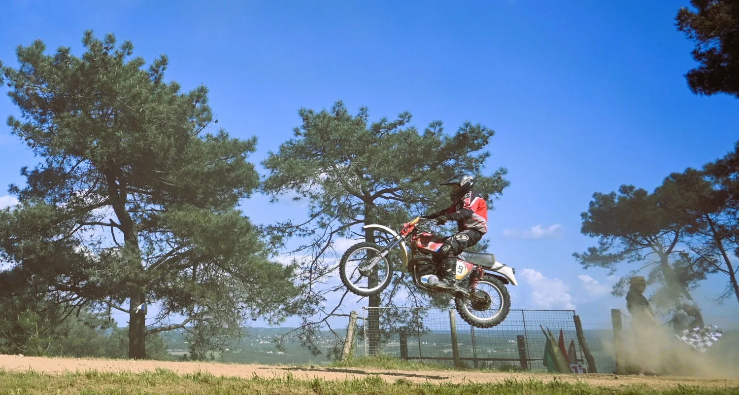 BIGNAN (56) MOTOCROSS 100% MOTOS ANCIENNES FFM LES 9 ET 10 MAI 2026.