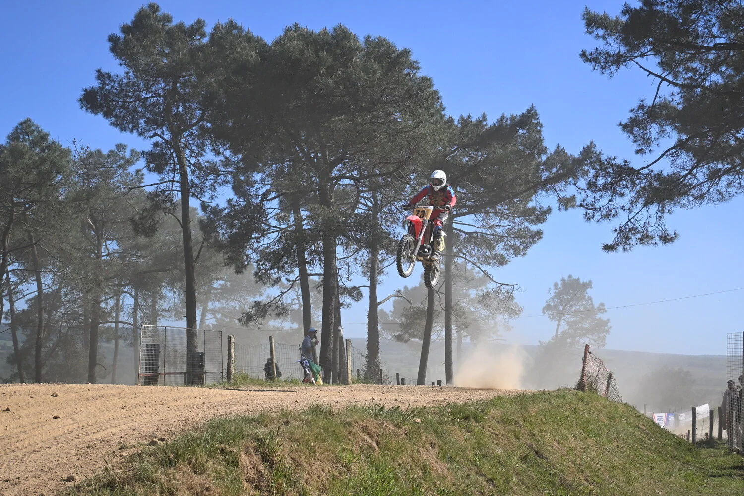 BIGNAN (56) MOTOCROSS 100% MOTOS ANCIENNES FFM LES 9 ET 10 MAI 2026.