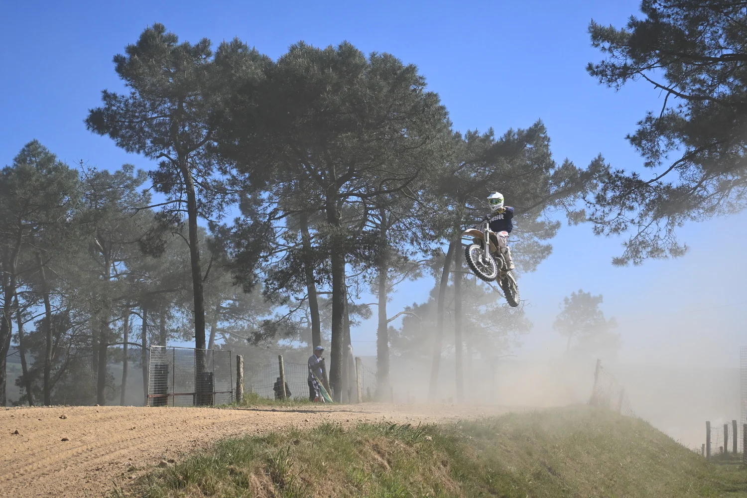BIGNAN (56) MOTOCROSS 100% MOTOS ANCIENNES FFM LES 9 ET 10 MAI 2026.