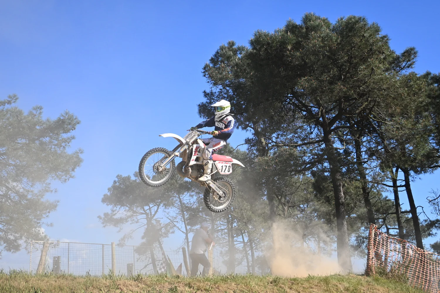 BIGNAN (56) MOTOCROSS 100% MOTOS ANCIENNES FFM LES 9 ET 10 MAI 2026.