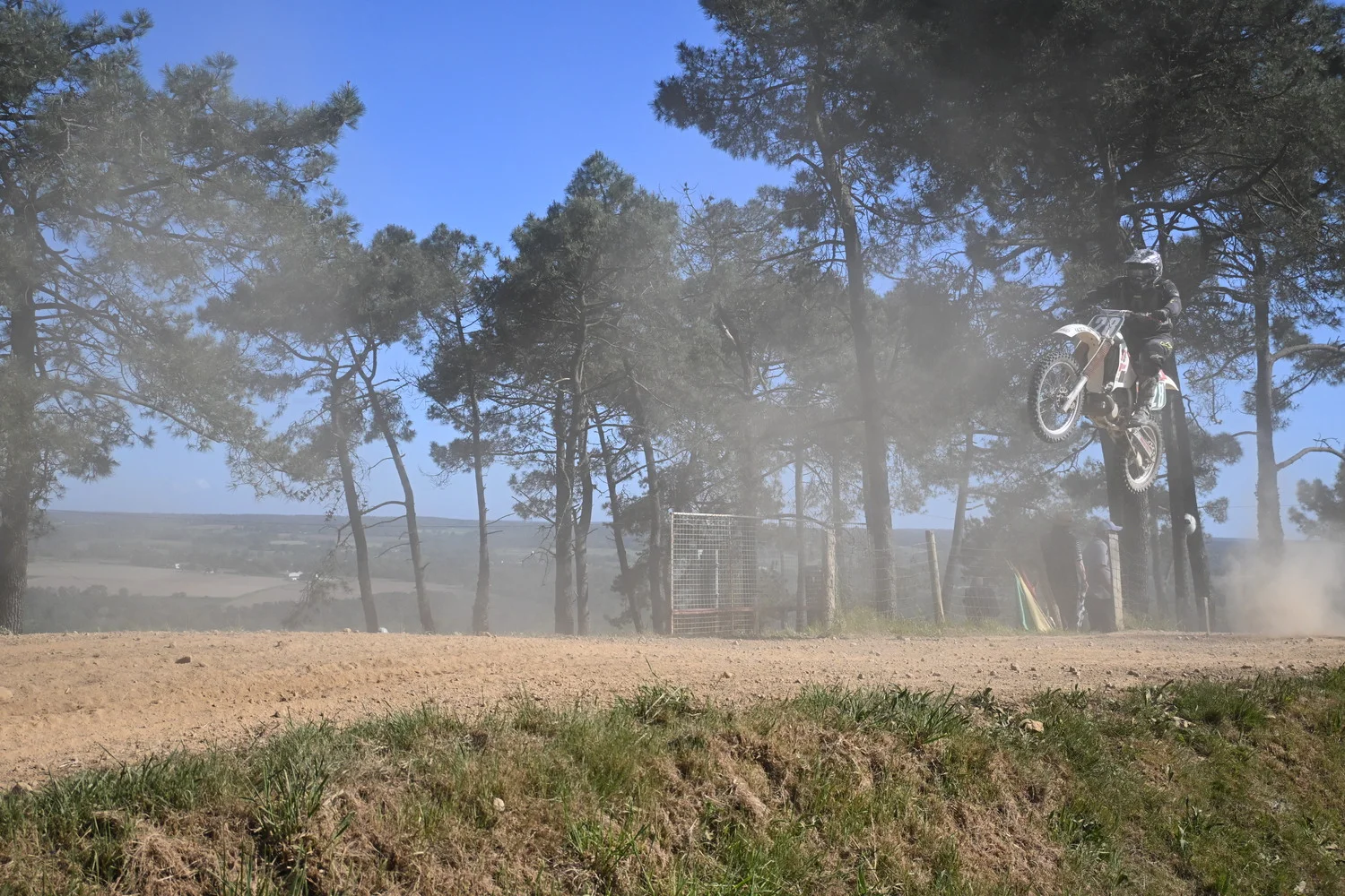 BIGNAN (56) MOTOCROSS 100% MOTOS ANCIENNES FFM LES 9 ET 10 MAI 2026.