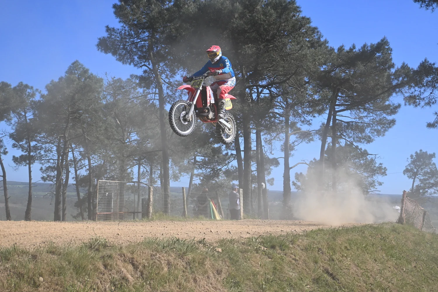 BIGNAN (56) MOTOCROSS 100% MOTOS ANCIENNES FFM LES 9 ET 10 MAI 2026.