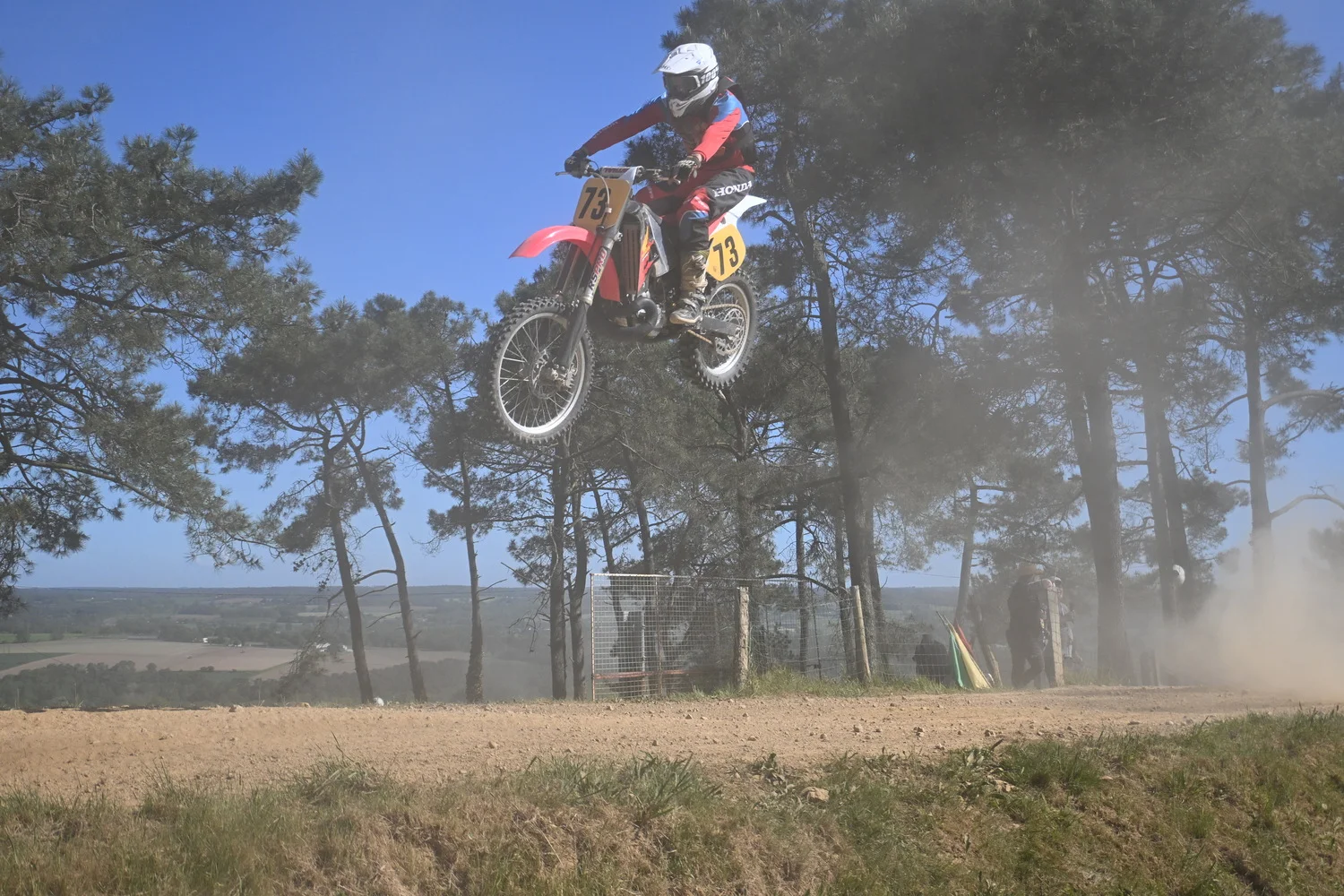 BIGNAN (56) MOTOCROSS 100% MOTOS ANCIENNES FFM LES 9 ET 10 MAI 2026.