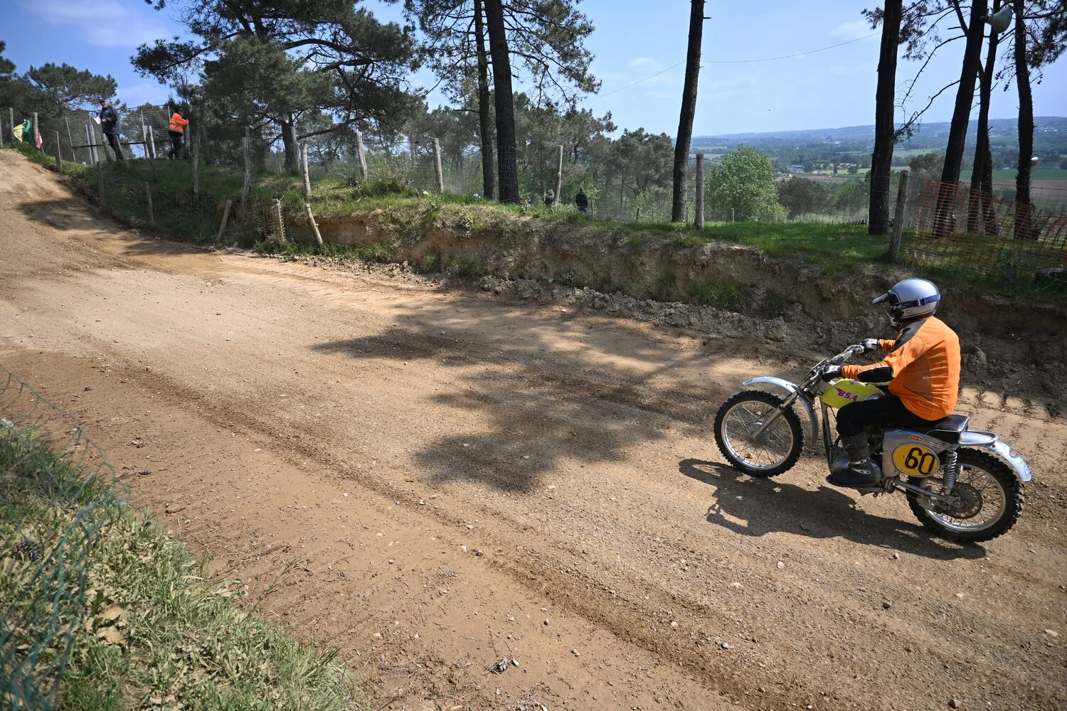 BIGNAN (56) MOTOCROSS 100% MOTOS ANCIENNES FFM LES 9 ET 10 MAI 2026.