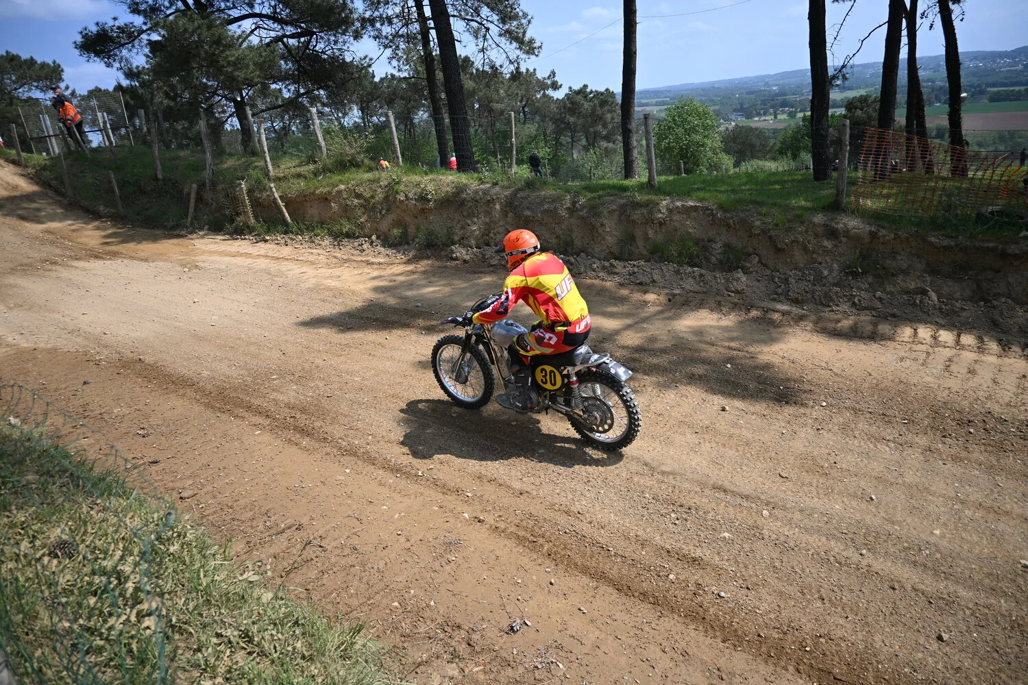 BIGNAN (56) MOTOCROSS 100% MOTOS ANCIENNES FFM LES 9 ET 10 MAI 2026.