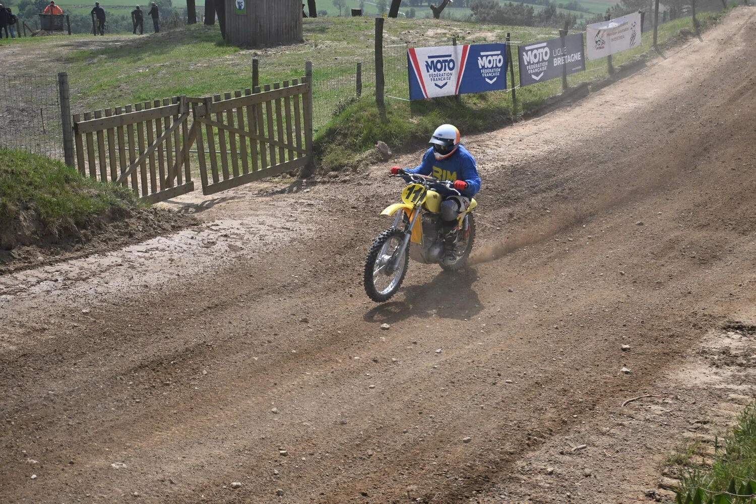 BIGNAN (56) MOTOCROSS 100% MOTOS ANCIENNES FFM LES 9 ET 10 MAI 2026.
