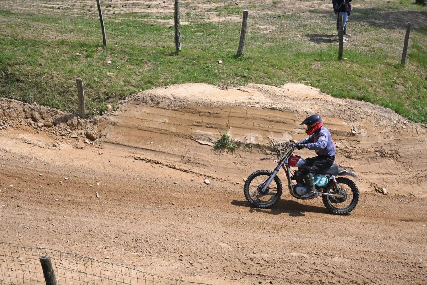 BIGNAN (56) MOTOCROSS 100% MOTOS ANCIENNES FFM LES 9 ET 10 MAI 2026.