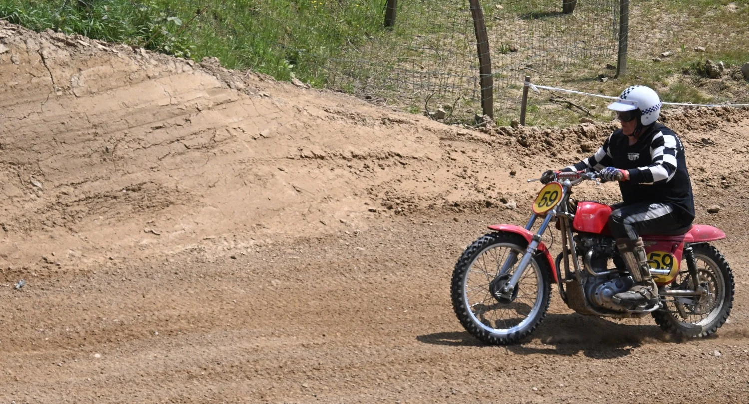 BIGNAN (56) MOTOCROSS 100% MOTOS ANCIENNES FFM LES 9 ET 10 MAI 2026.