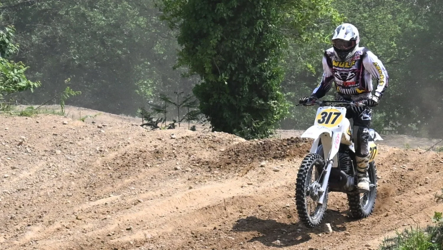 BIGNAN (56) MOTOCROSS 100% MOTOS ANCIENNES FFM LES 9 ET 10 MAI 2026.