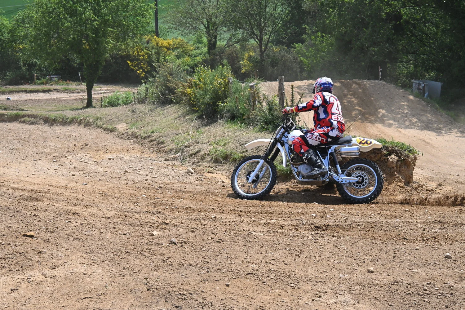 BIGNAN (56) MOTOCROSS 100% MOTOS ANCIENNES FFM LES 9 ET 10 MAI 2026.