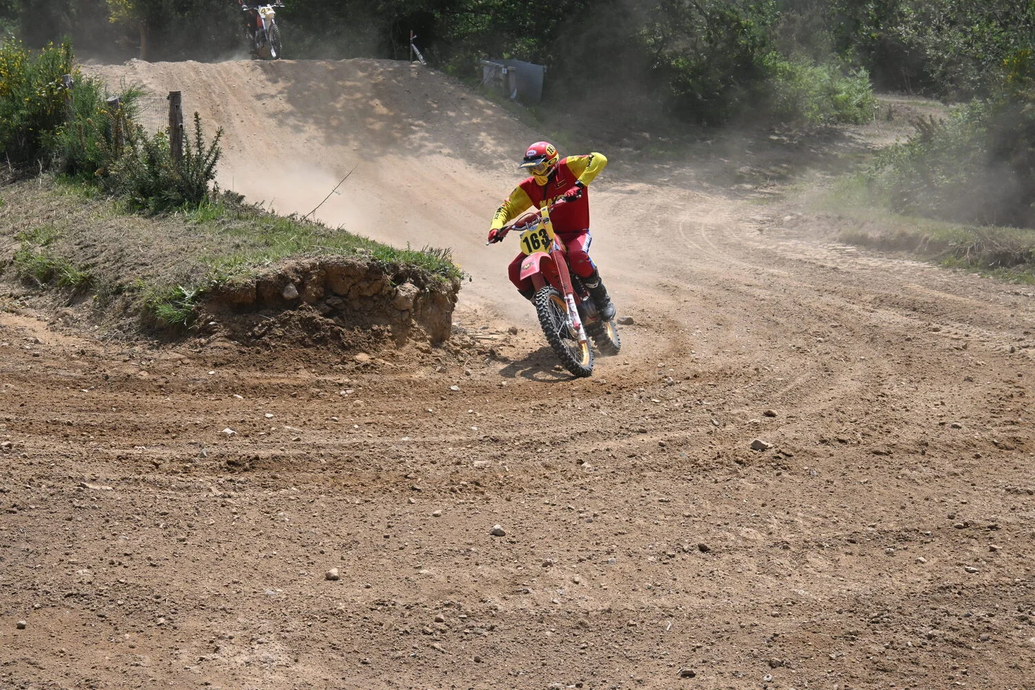BIGNAN (56) MOTOCROSS 100% MOTOS ANCIENNES FFM LES 9 ET 10 MAI 2026.
