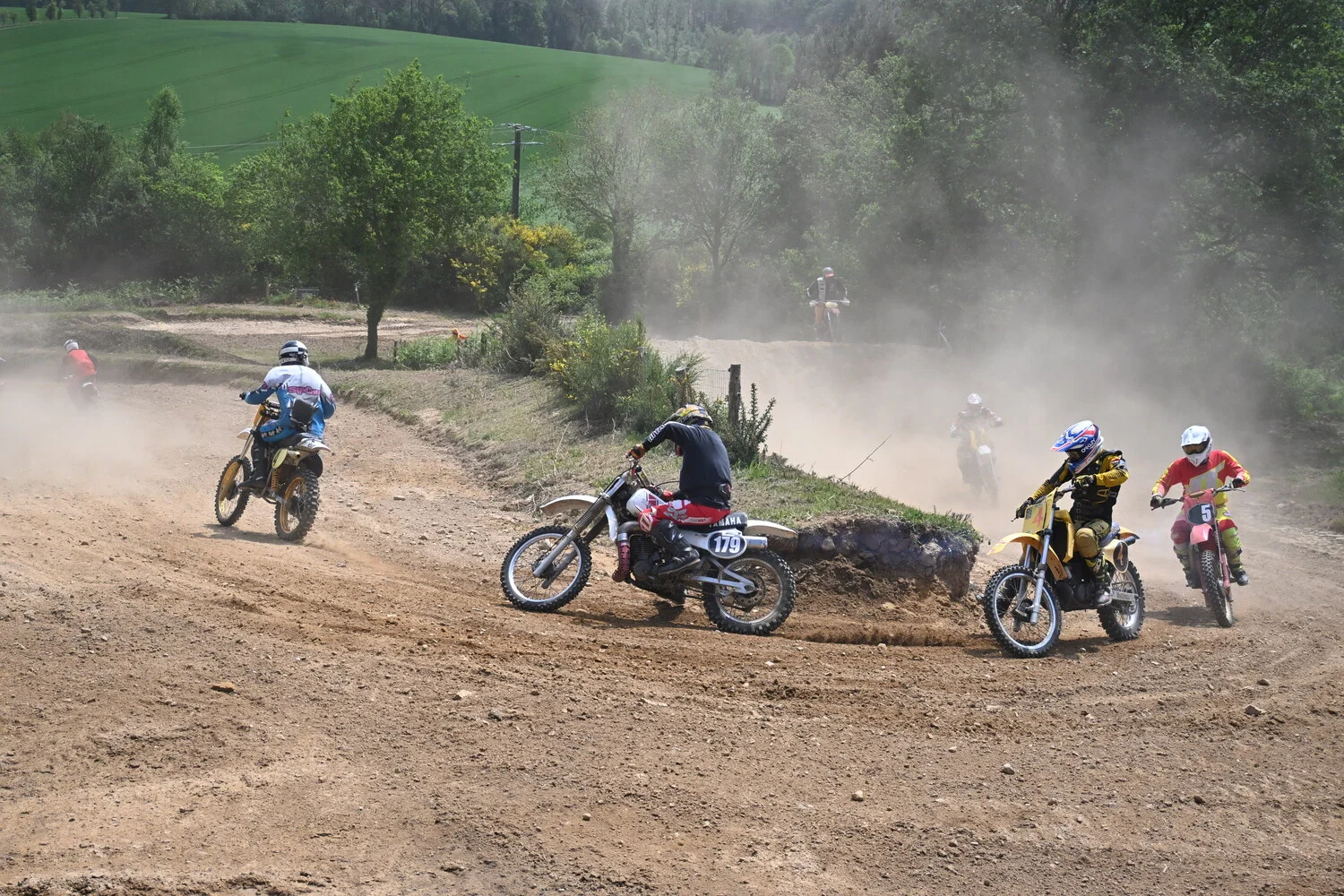 BIGNAN (56) MOTOCROSS 100% MOTOS ANCIENNES FFM LES 9 ET 10 MAI 2026.
