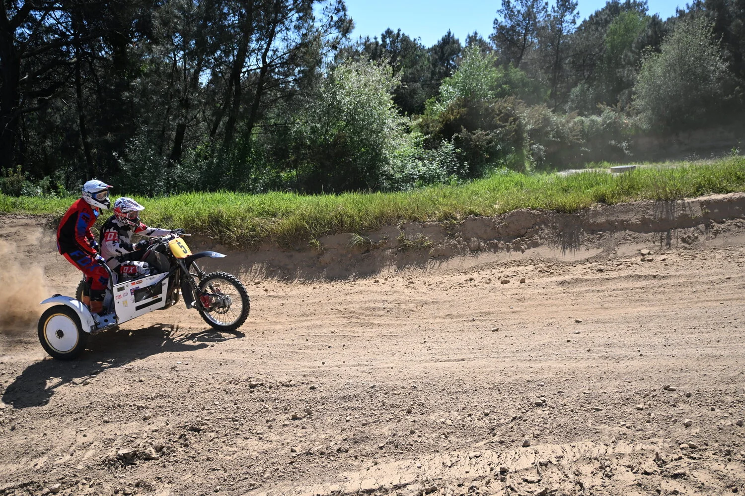 BIGNAN (56) MOTOCROSS 100% MOTOS ANCIENNES FFM LES 9 ET 10 MAI 2026.