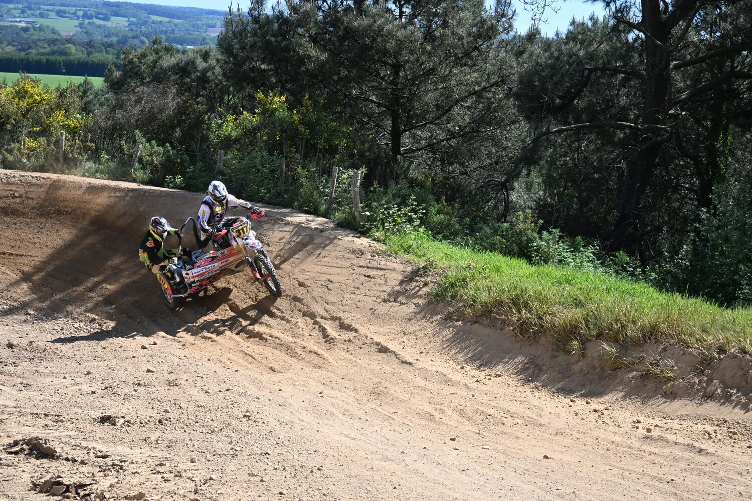 BIGNAN (56) MOTOCROSS 100% MOTOS ANCIENNES FFM LES 9 ET 10 MAI 2026.