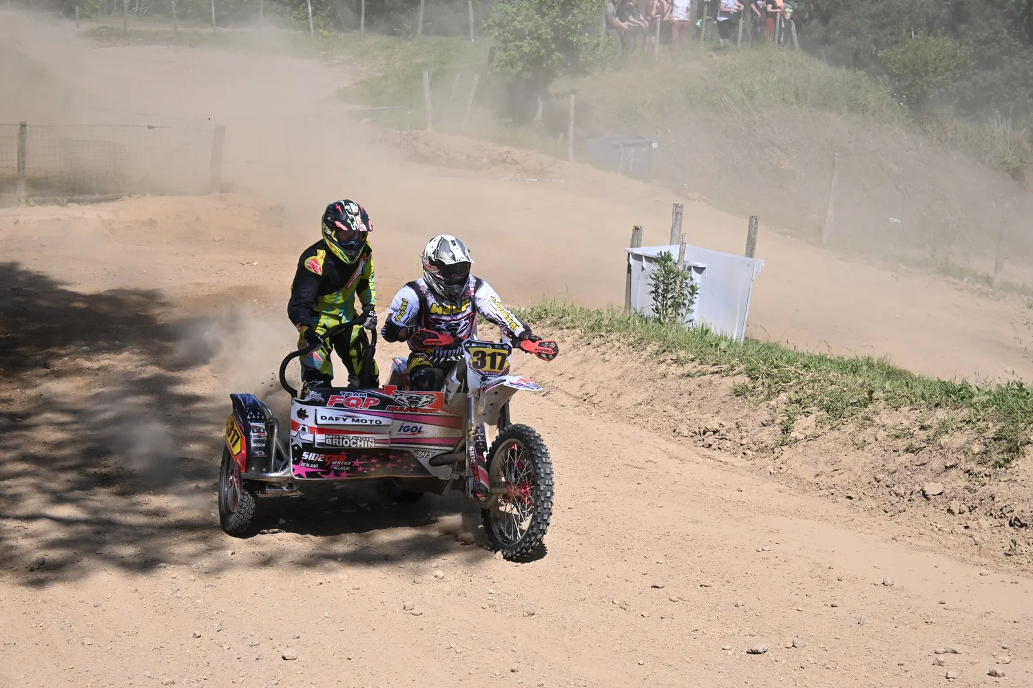 BIGNAN (56) MOTOCROSS 100% MOTOS ANCIENNES FFM LES 9 ET 10 MAI 2026.