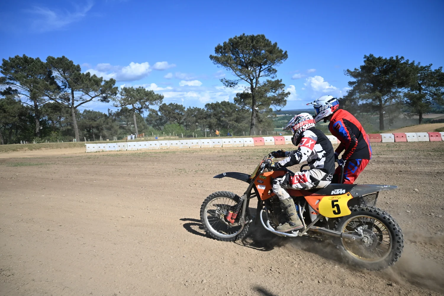 BIGNAN (56) MOTOCROSS 100% MOTOS ANCIENNES FFM LES 9 ET 10 MAI 2026.