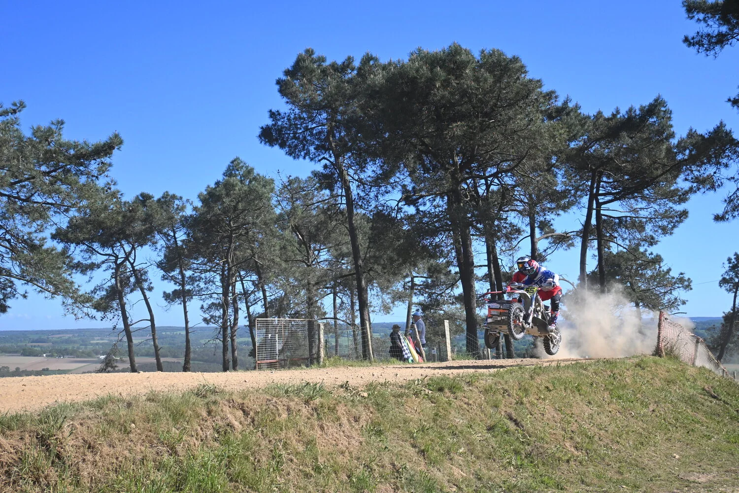 BIGNAN (56) MOTOCROSS 100% MOTOS ANCIENNES FFM LES 9 ET 10 MAI 2026.
