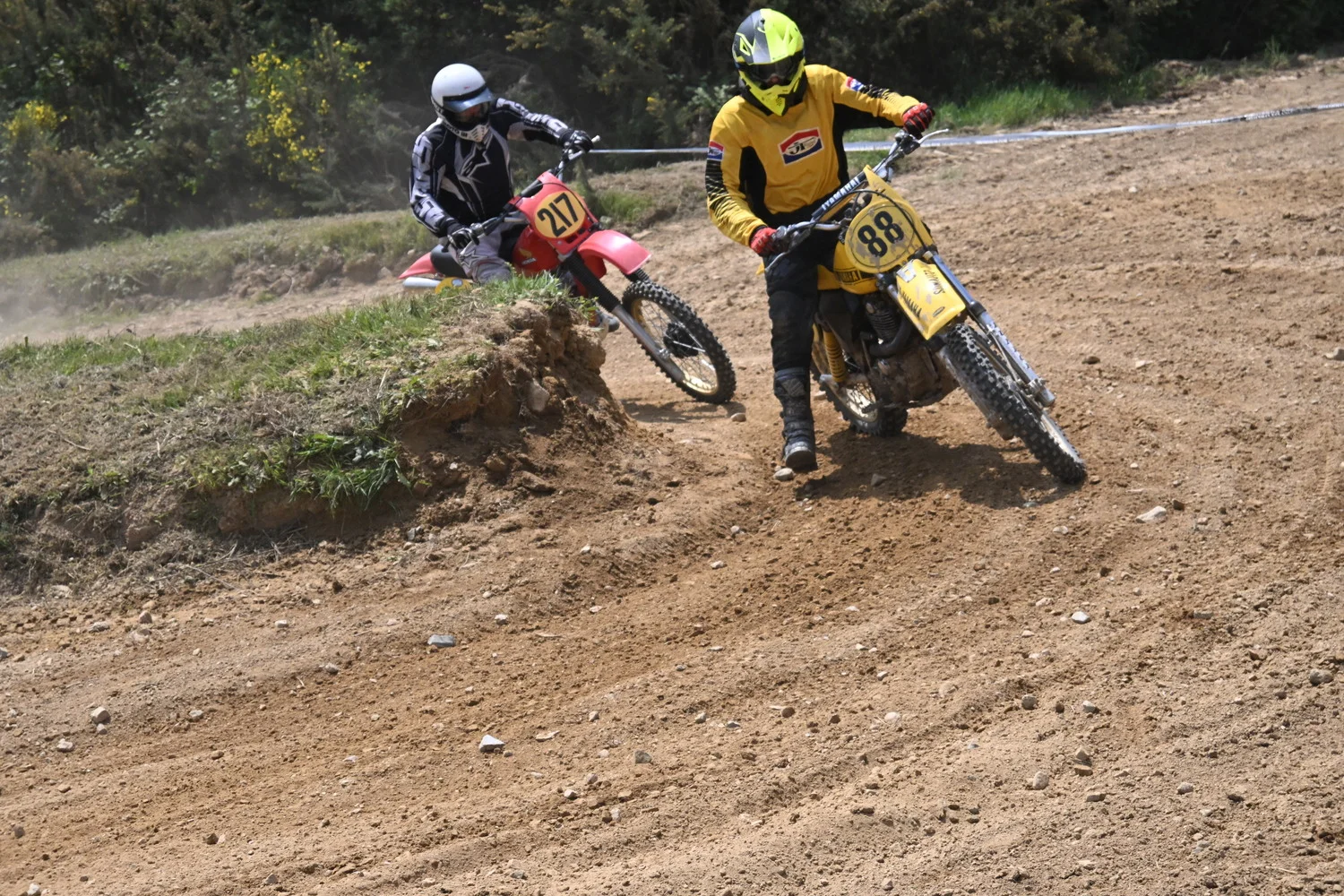 BIGNAN (56) MOTOCROSS 100% MOTOS ANCIENNES FFM LES 9 ET 10 MAI 2026.