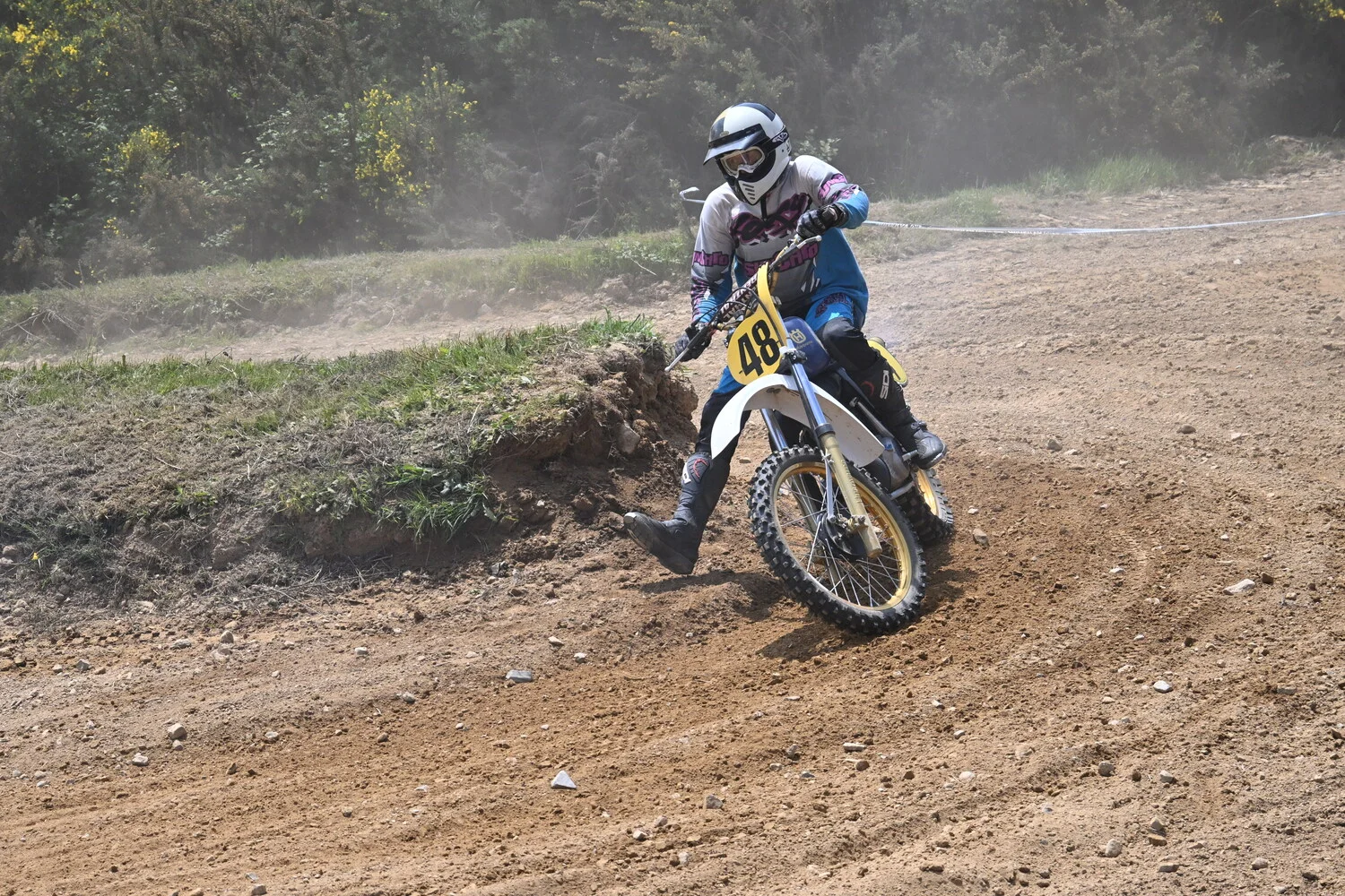 BIGNAN (56) MOTOCROSS 100% MOTOS ANCIENNES FFM LES 9 ET 10 MAI 2026.