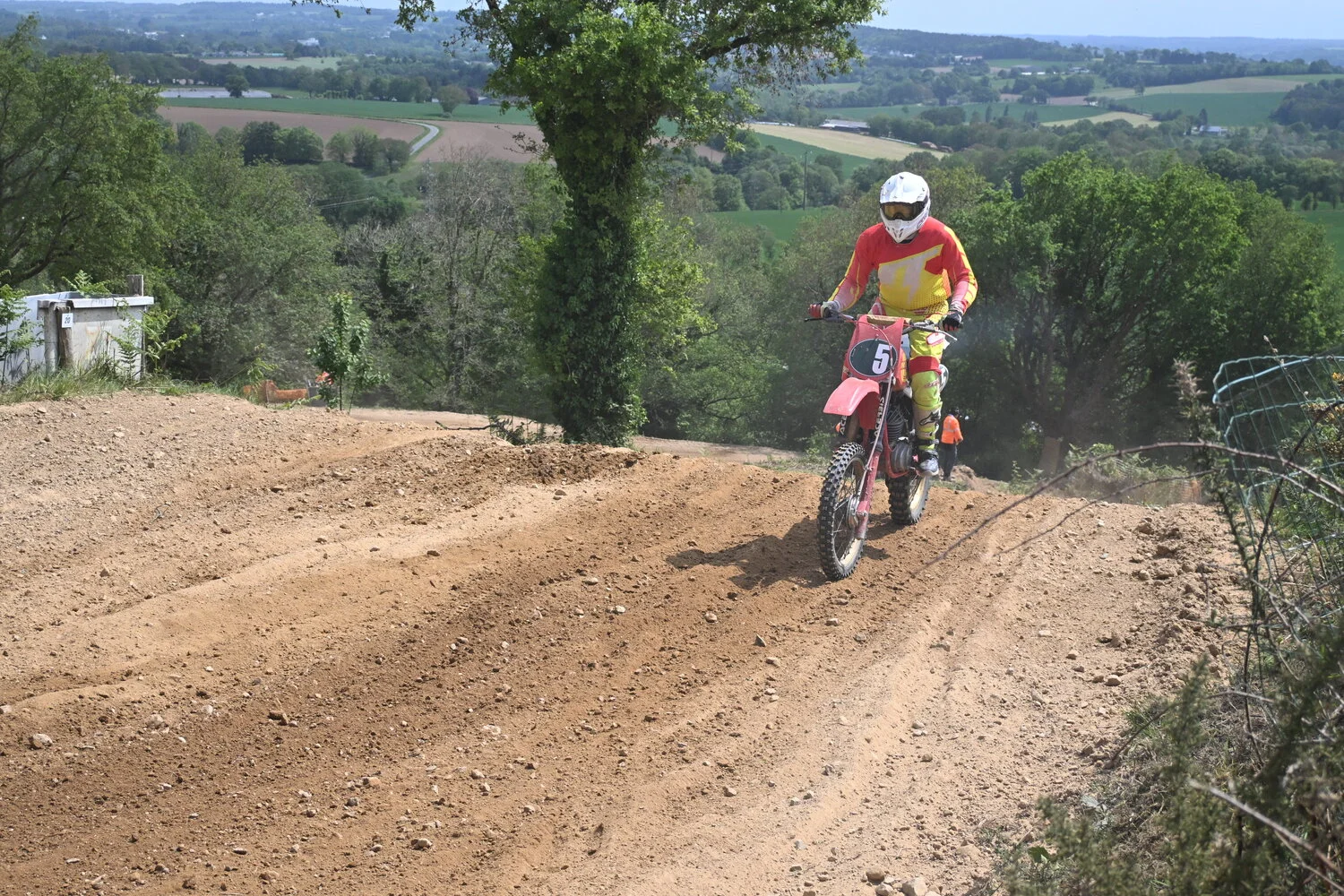 BIGNAN (56) MOTOCROSS 100% MOTOS ANCIENNES FFM LES 9 ET 10 MAI 2026.