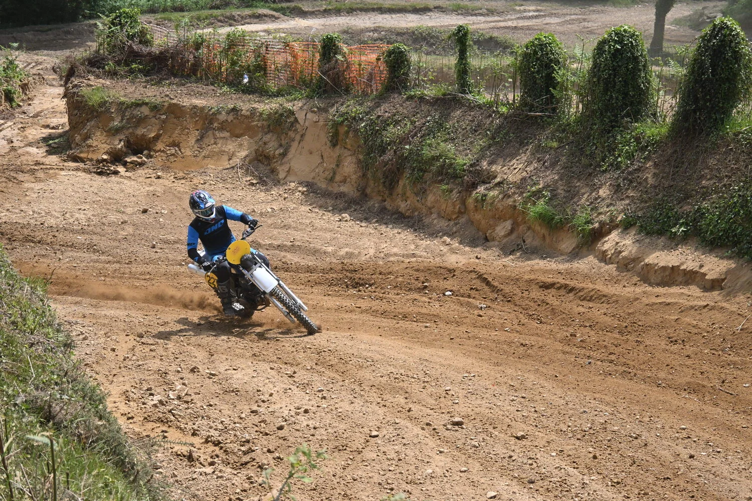 BIGNAN (56) MOTOCROSS 100% MOTOS ANCIENNES FFM LES 9 ET 10 MAI 2026.
