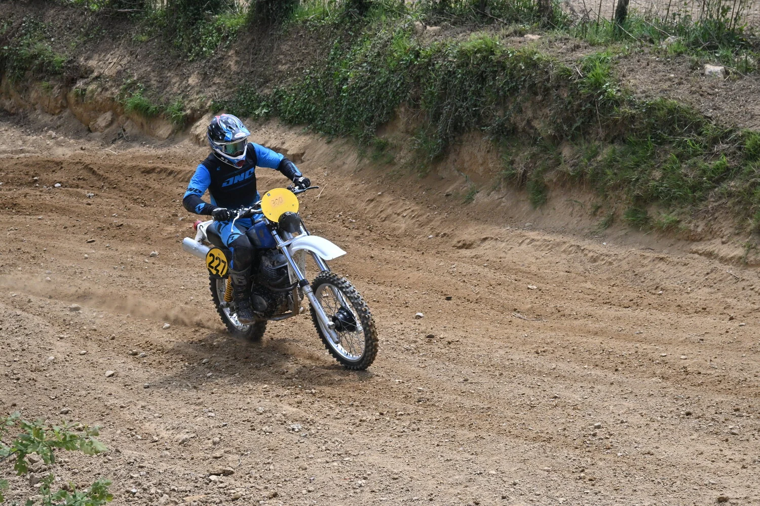 BIGNAN (56) MOTOCROSS 100% MOTOS ANCIENNES FFM LES 9 ET 10 MAI 2026.