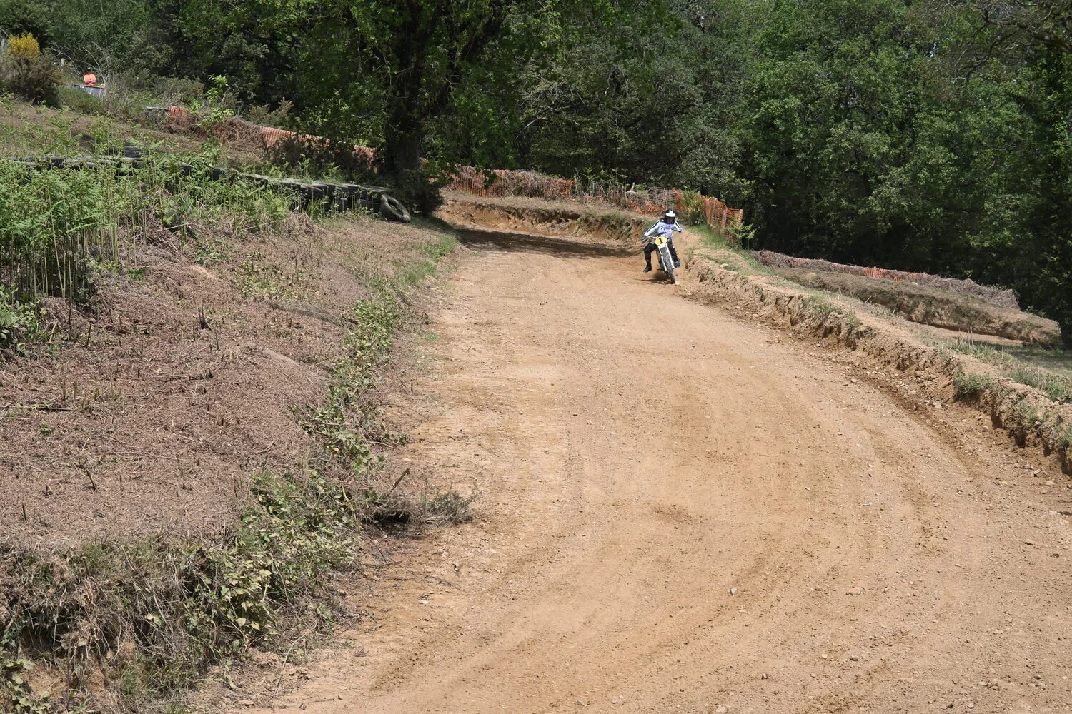 BIGNAN (56) MOTOCROSS 100% MOTOS ANCIENNES FFM LES 9 ET 10 MAI 2026.