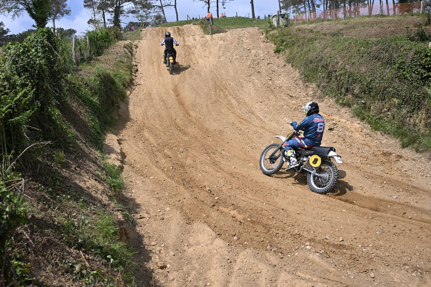 BIGNAN (56) MOTOCROSS 100% MOTOS ANCIENNES FFM LES 9 ET 10 MAI 2026.