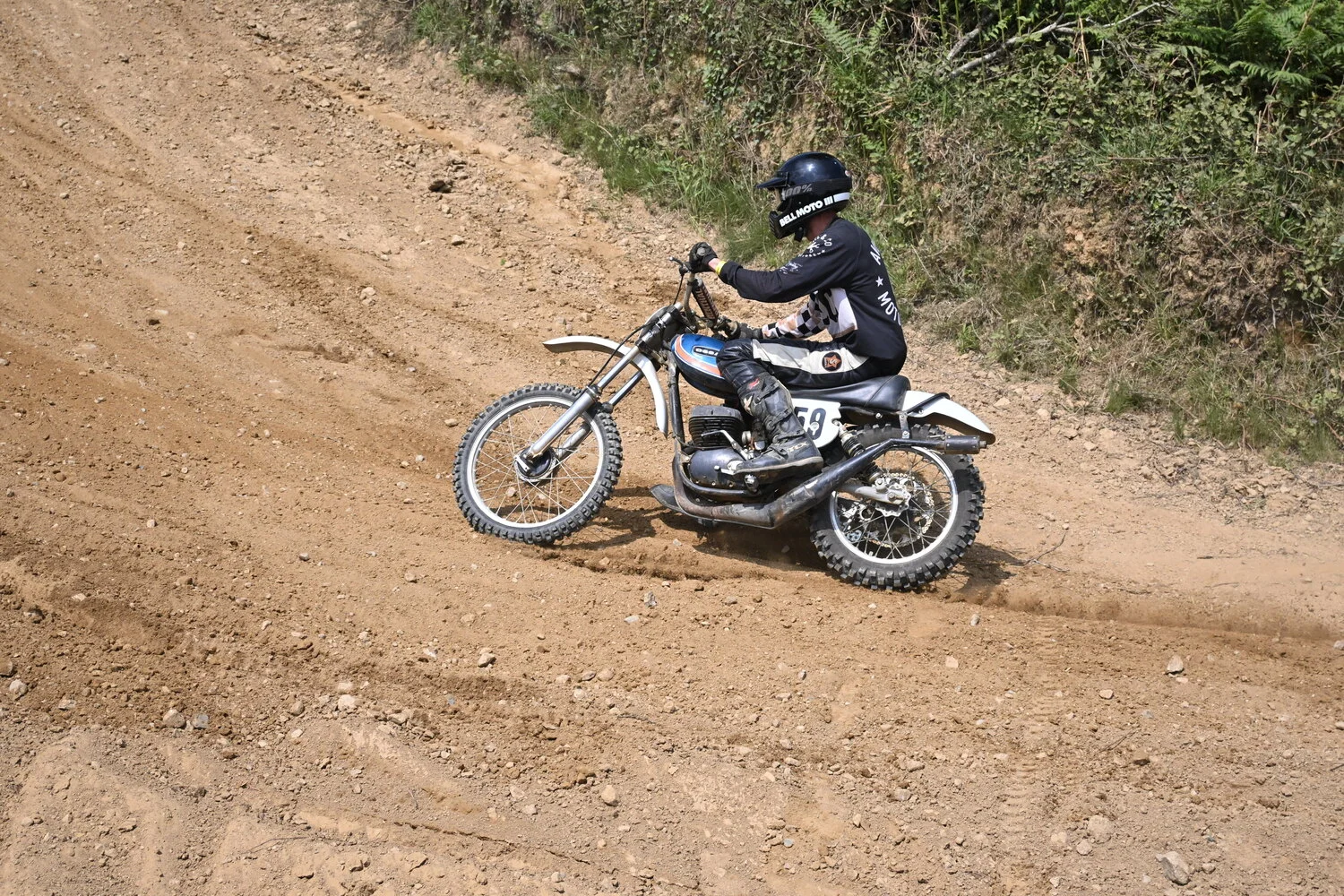 BIGNAN (56) MOTOCROSS 100% MOTOS ANCIENNES FFM LES 9 ET 10 MAI 2026.