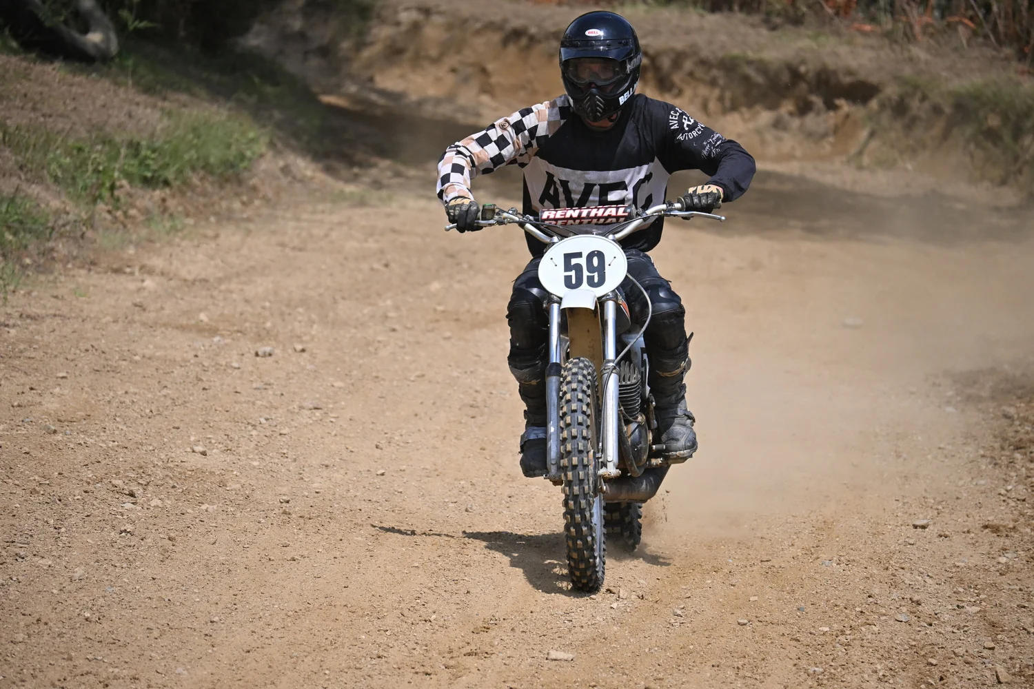 BIGNAN (56) MOTOCROSS 100% MOTOS ANCIENNES FFM LES 9 ET 10 MAI 2026.